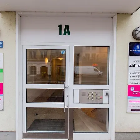 Unschlagbar Hostel *